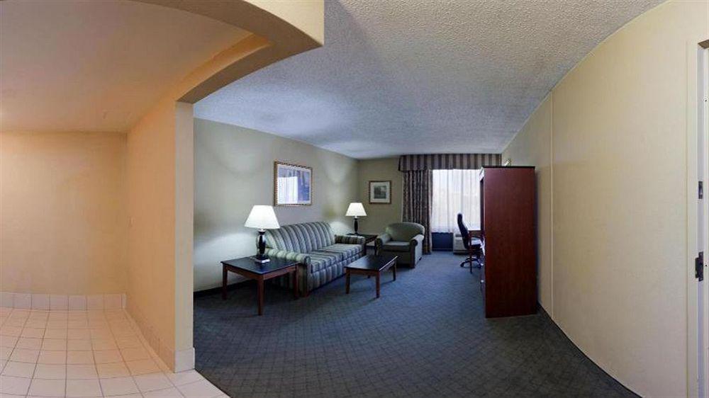 Comfort Inn & Suites Plano East Exterior photo