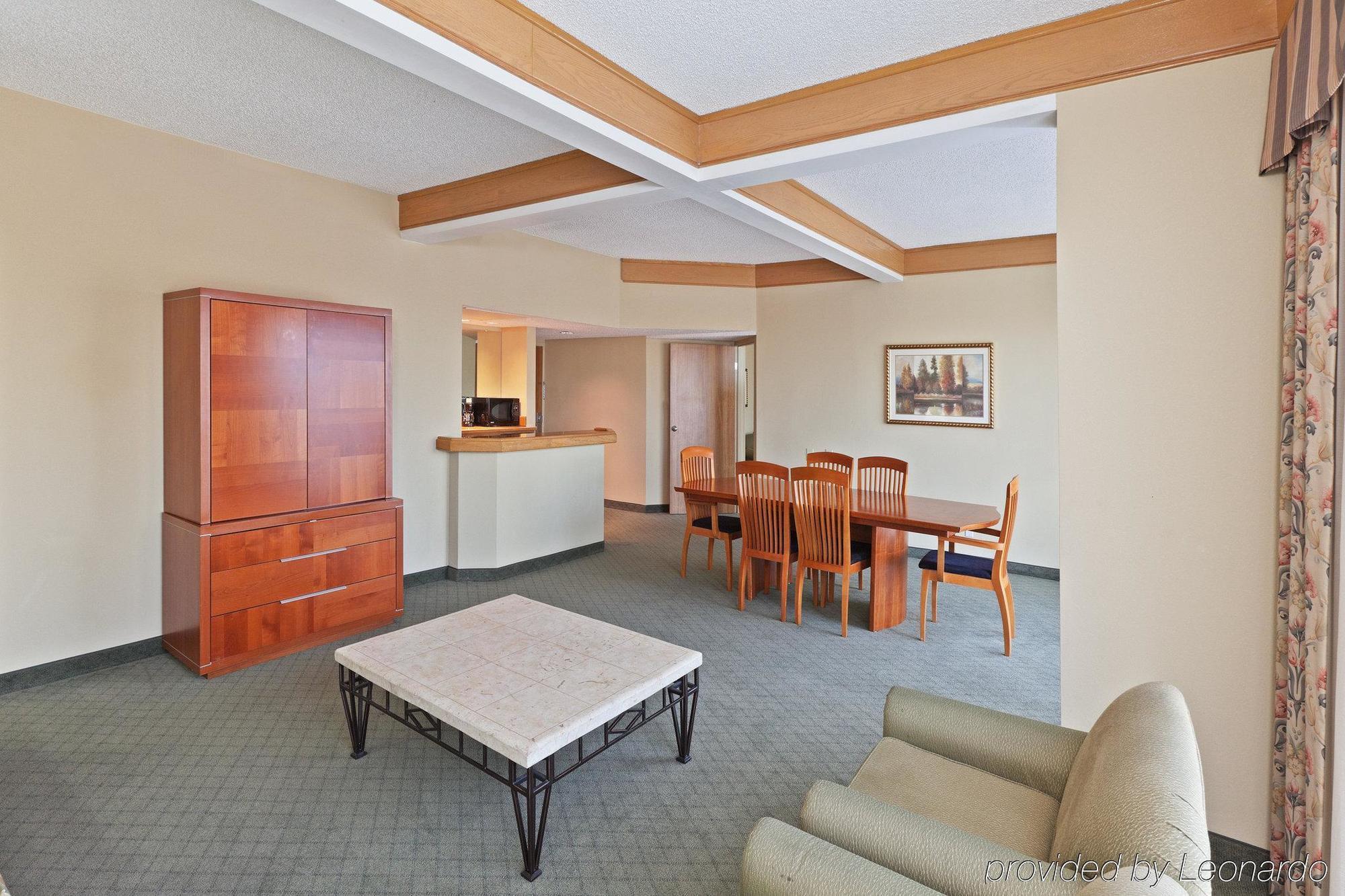 Comfort Inn & Suites Plano East Room photo