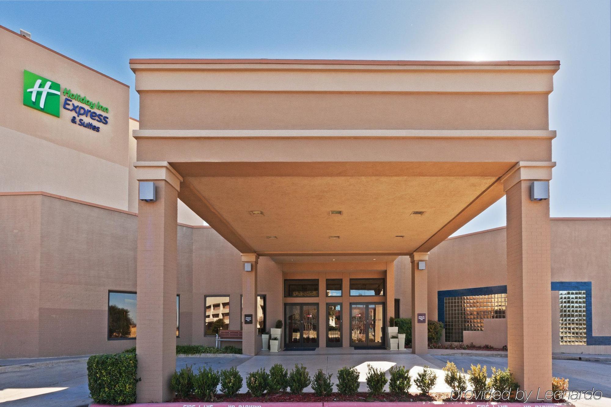 Comfort Inn & Suites Plano East Exterior photo