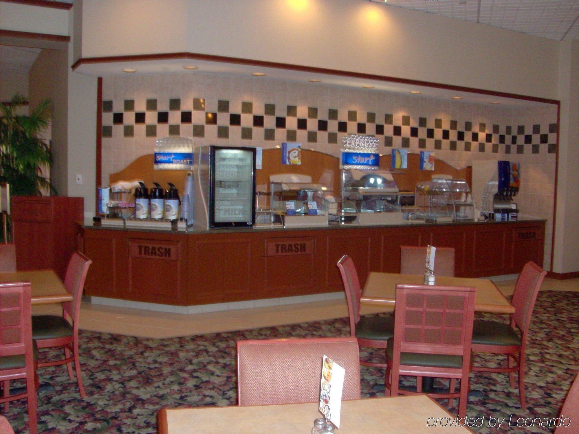 Comfort Inn & Suites Plano East Restaurant photo