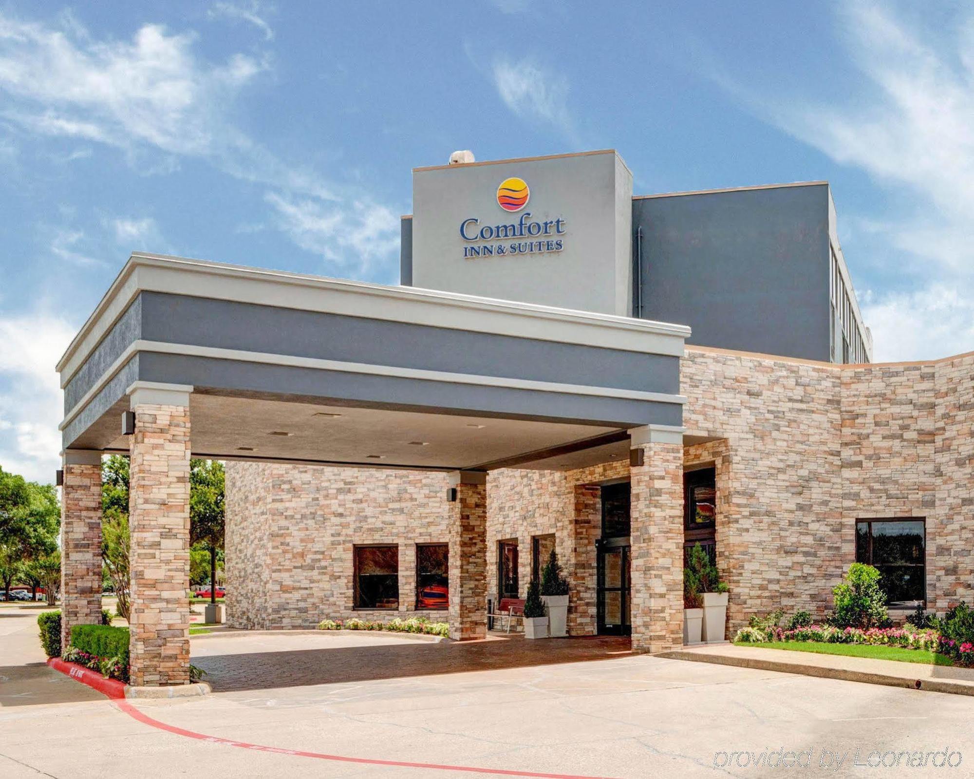 Comfort Inn & Suites Plano East Exterior photo